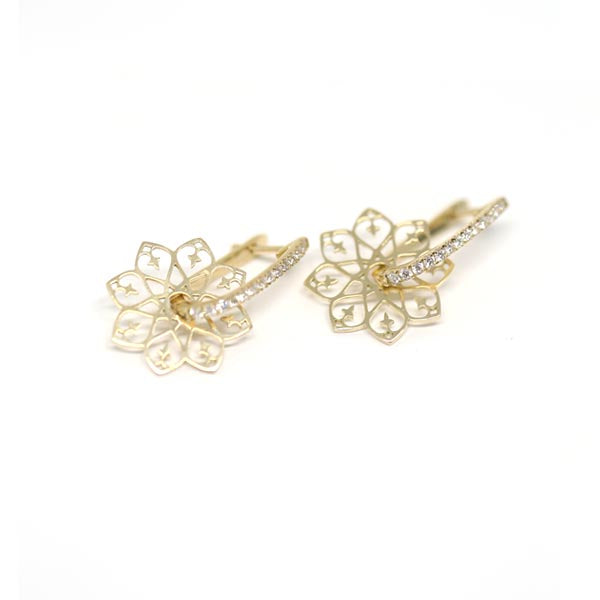 Gold deals flower earrings